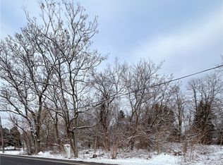 4421 Howlett Hill Rd #28, Syracuse, NY 13215