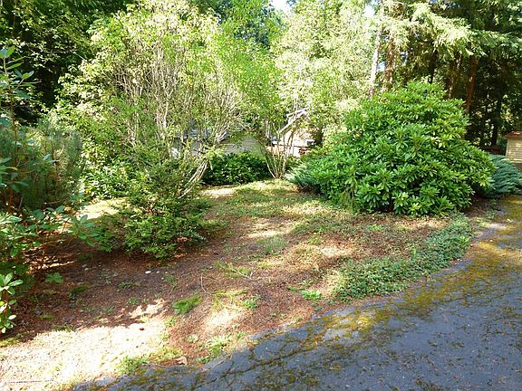 3rd image of 1796 NW Forest Creek Dr