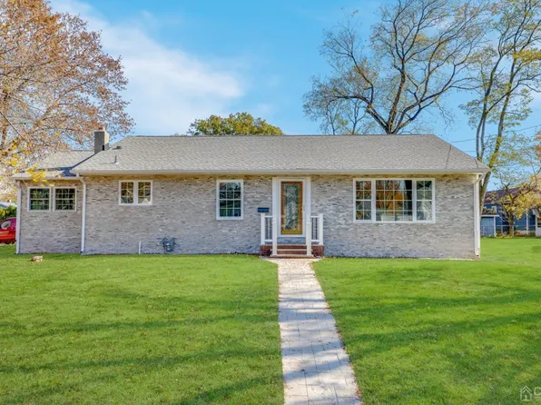 33 Montgomery St, Piscataway, NJ 08854