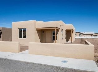 30 Flower Garland Rd, Santa Fe, NM 87508