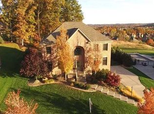 310 Riva Ridge Dr, Cranberry Township, PA 16066