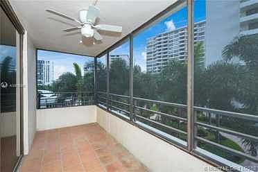 Home For Sale In Olympus