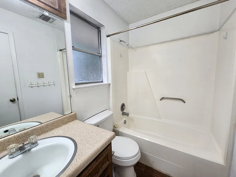 317 Briarwood Dr — Photo 22