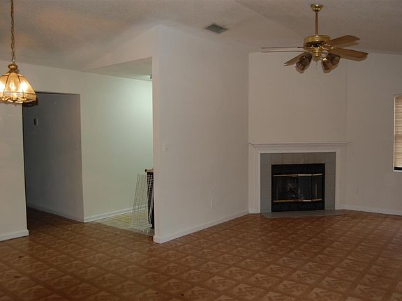 5th image of 2438 Wren Hollow Dr