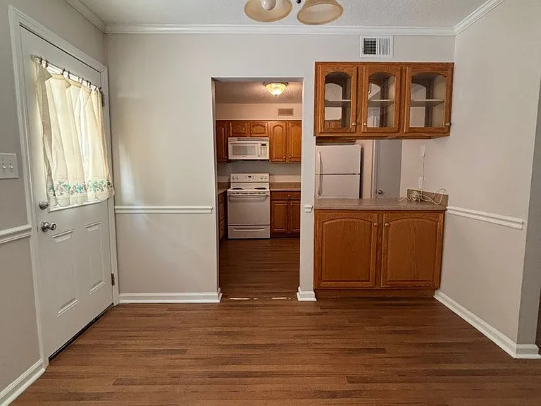 4743 Champion Ct — Photo 3