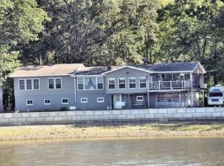 14629 Vans Rd, Fulton, IL 61252