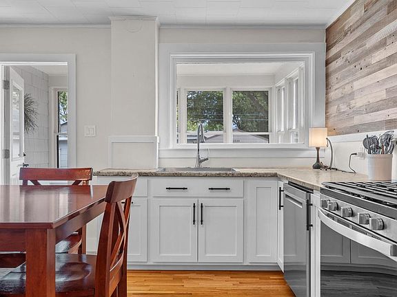 4th image of 1536 Wood STREET