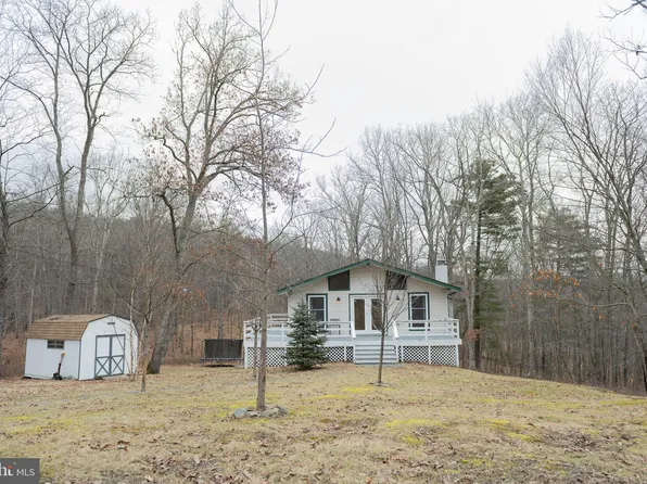 5104 Yukon Dr, East Stroudsburg, PA 18302