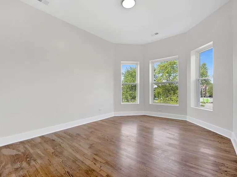 4927 S Prairie Ave #2N — Photo 3