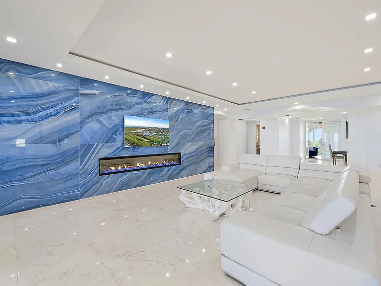 2070 N Ocean Blvd #Penthouse 4 — Photo 9