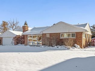 1821 George Ct, Glenview, IL 60025