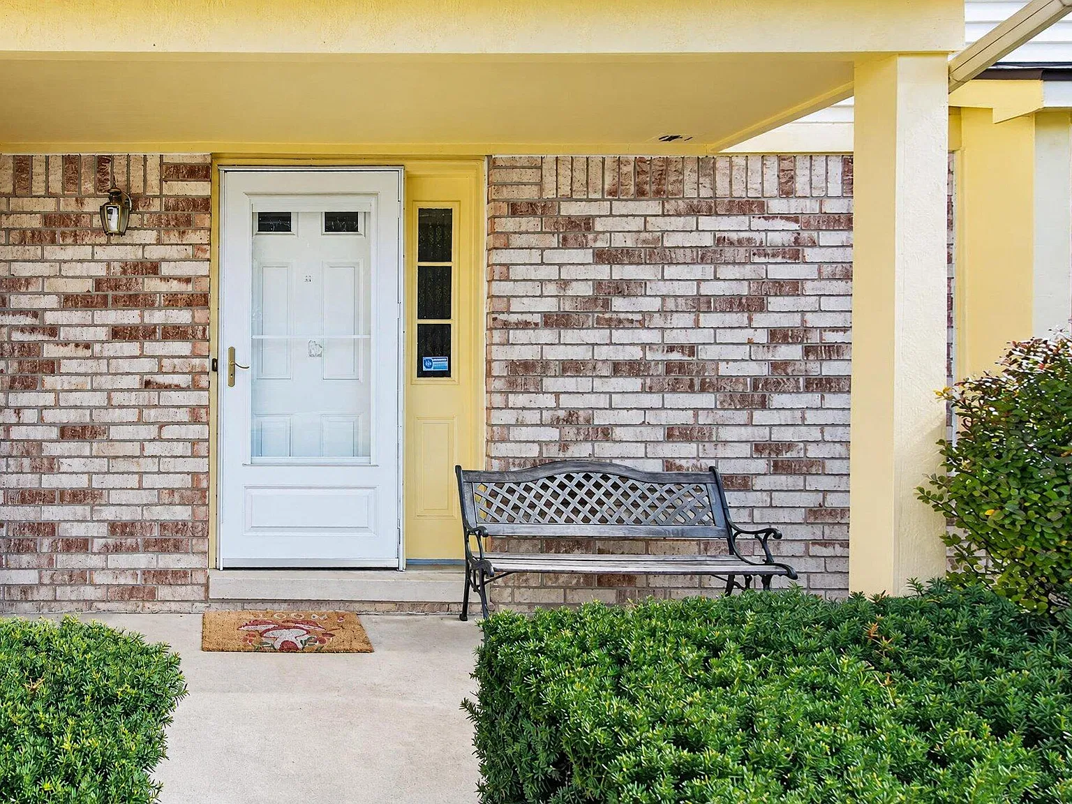 3 bed, 2.5 bath, 1644 sqft, $2,200 — Photo 4