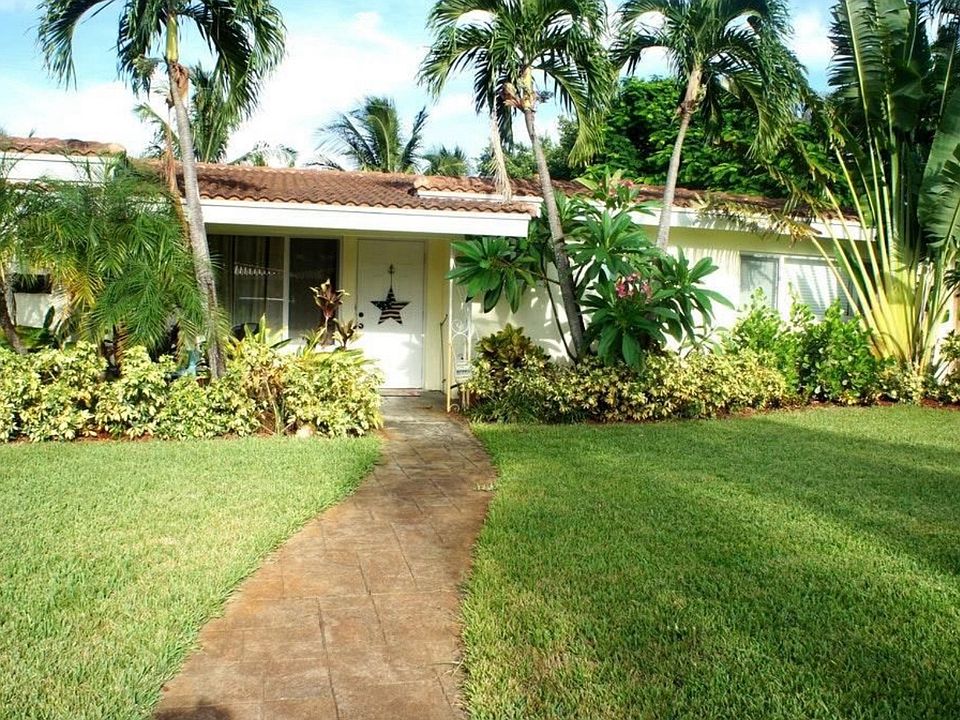 1st image of 738 SE 10th Ave