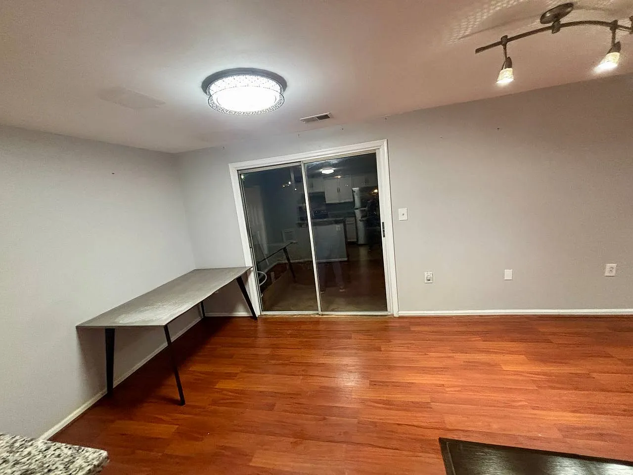 2 bed, 2.5 bath, 1120 sqft, $2,150 — Photo 2