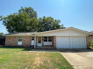 4220 Field St, Haltom City, TX 76117