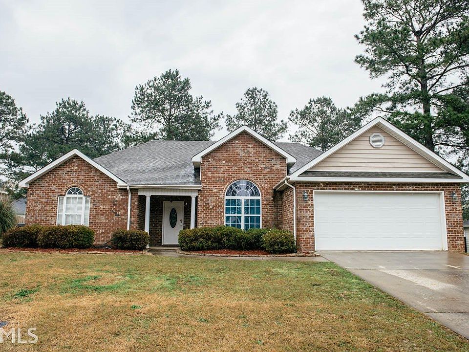 2nd image of 122 Huntley Dr