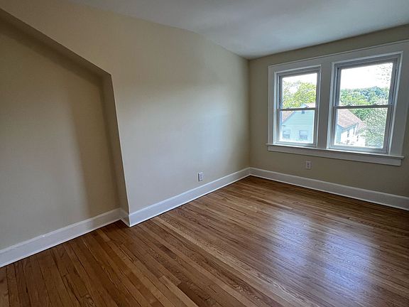 4th image of 60 Homecrest Ave Floor 2