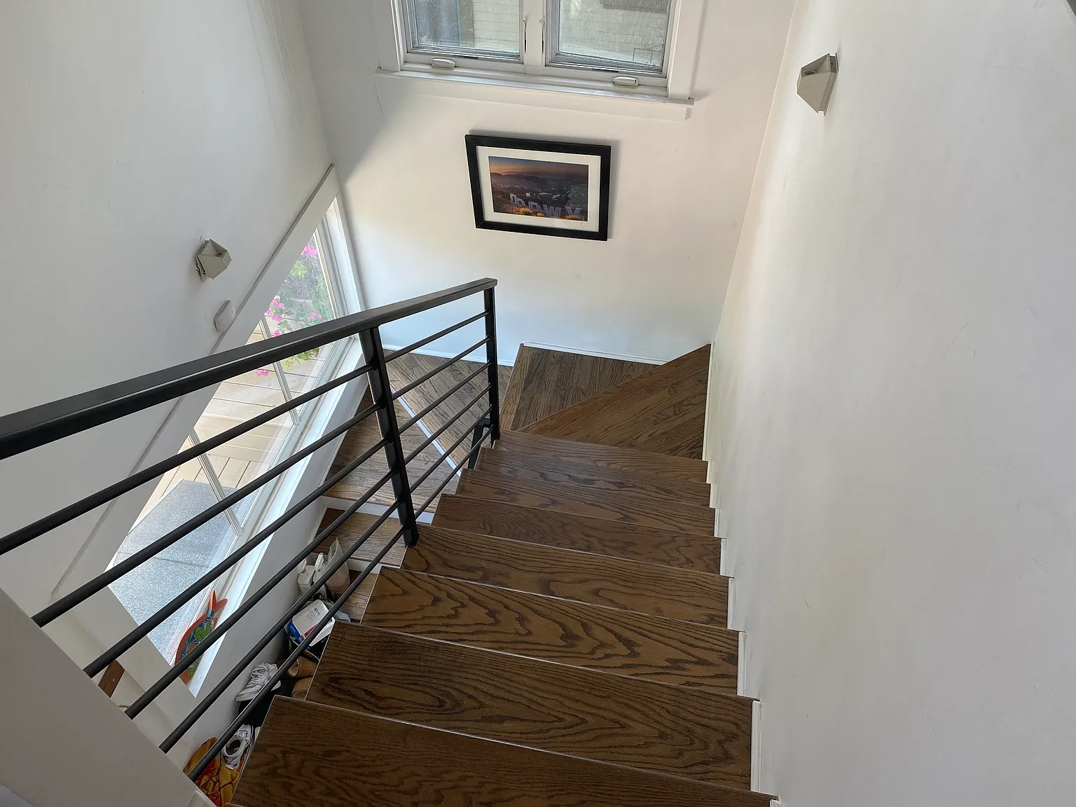 4 bed, 2.5 bath, 2800 sqft, $2,500 — Photo 3