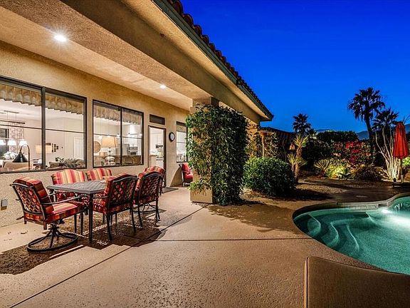 5th image of 11 San Marino Cir