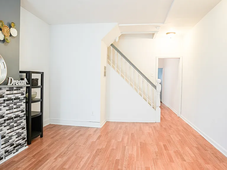 1412 E Lafayette Ave — Photo 7