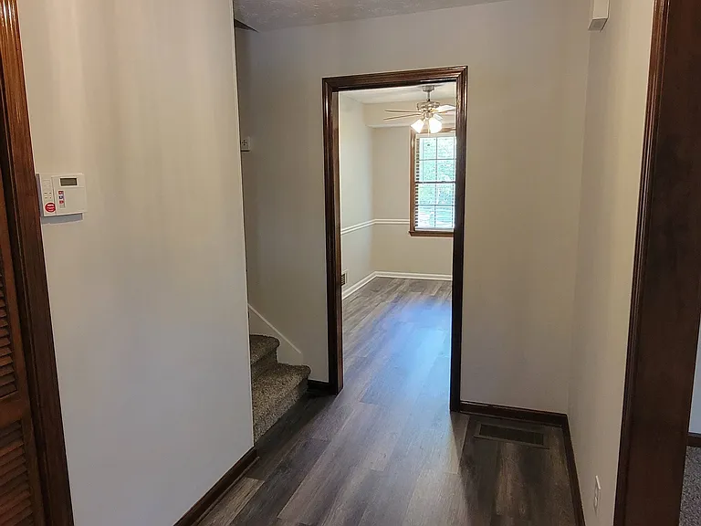 2532 Mistletoe Ln — Photo 16