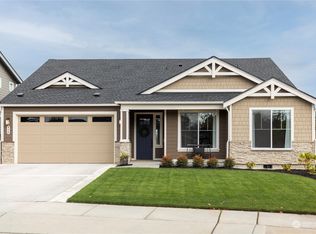 936 Rainier Loop, Mount Vernon, WA 98274