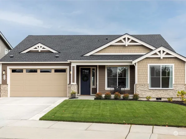 936 Rainier Loop, Mount Vernon, WA 98274