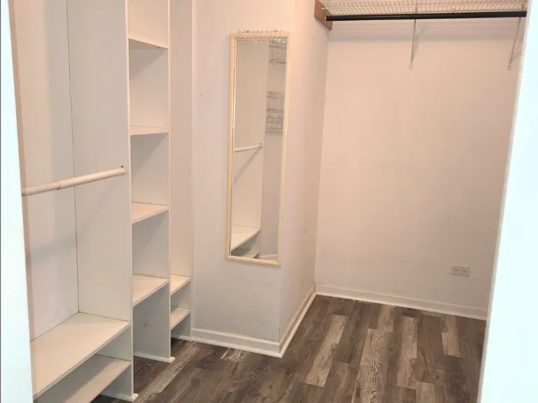 213 E Liberty St #8 — Photo 10