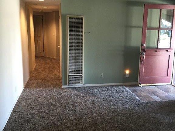 Living Room/Enterance