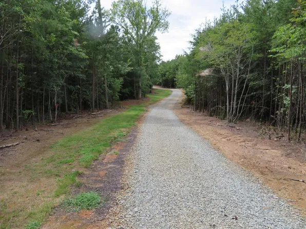 4303 Rockford School Rd, Gretna, VA 24557