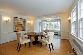5th image of 5 Forest Ct