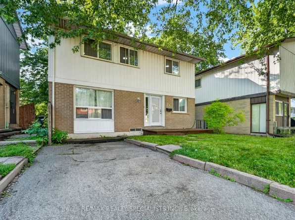 24 Garrison Sq, Brampton, ON L6S 2H3