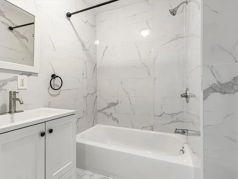 322 Rutherford Blvd #2 — Photo 9