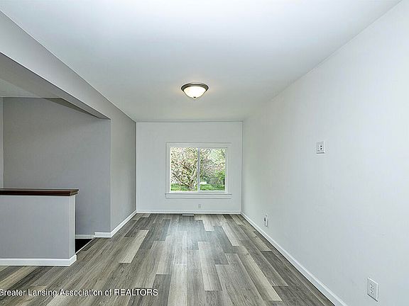 5th image of 2427 E Mount Hope Ave
