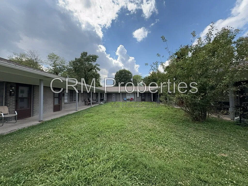 Studio, 1.0 bath, 500 sqft, $750 — Photo 2
