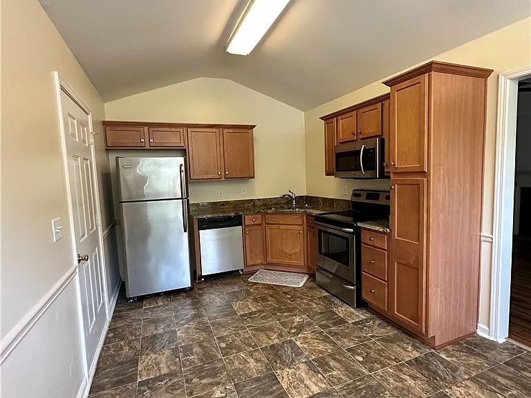 285 Tall Pine Ln — Photo 3