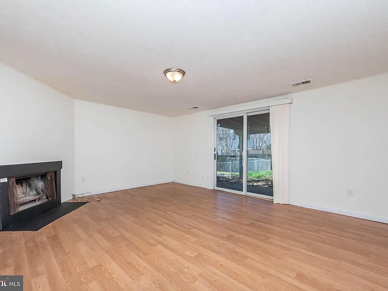 13 Bohn Ct — Photo 18