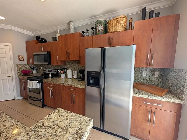 238 SE 2nd Ave — Photo 12