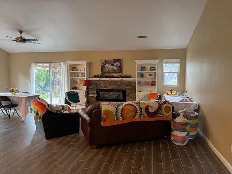 541 Fairchild Ln — Photo 4