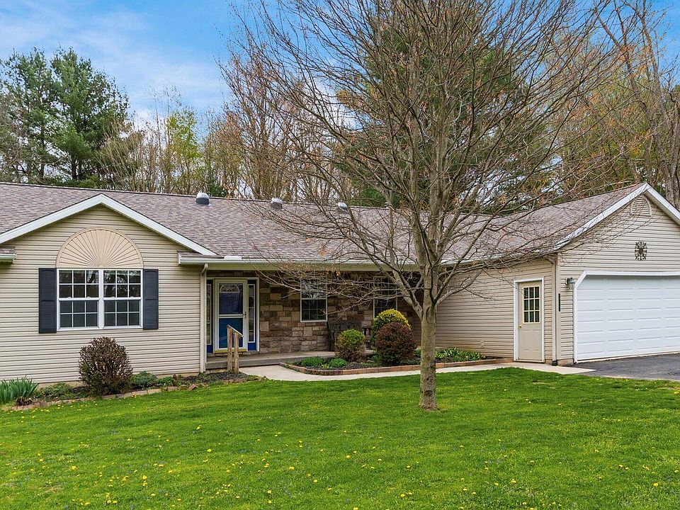 1st image of 1664 Apple Valley Dr