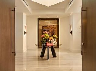 81 Seagate Dr, Naples, FL 34103