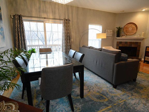 5th image of 3817 N Milwaukee Ave Unit E