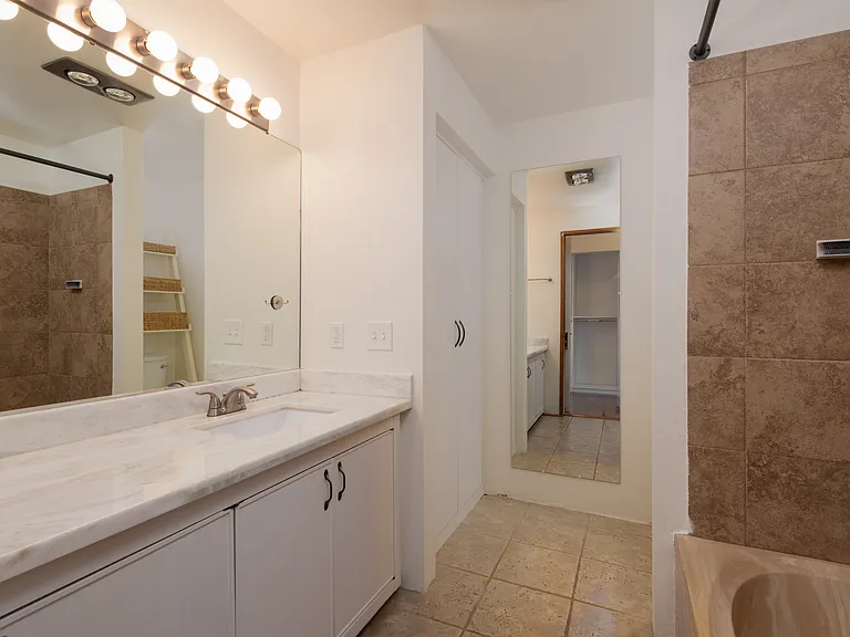 414 13th Ave E #Penthouse 4 — Photo 13