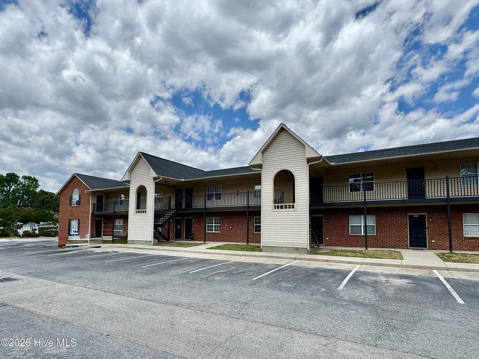 1 bed, 1.0 bath, $750 — Photo 1