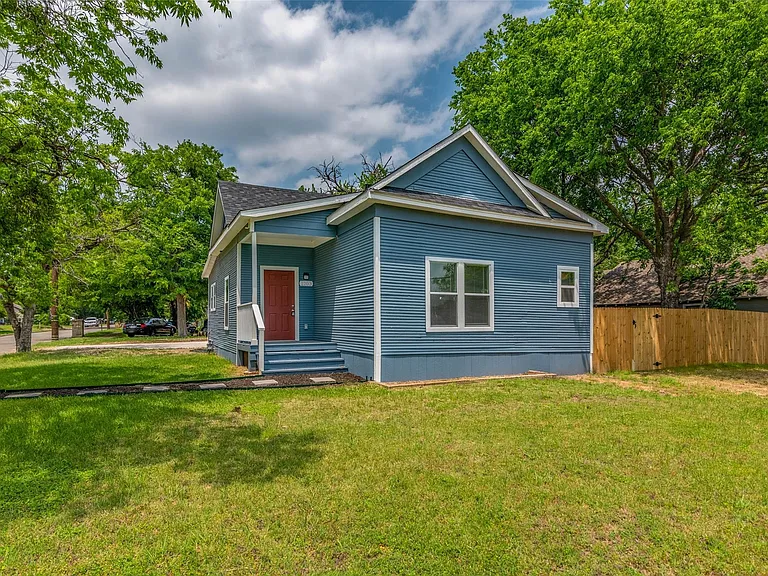 1203 E King St — Photo 18