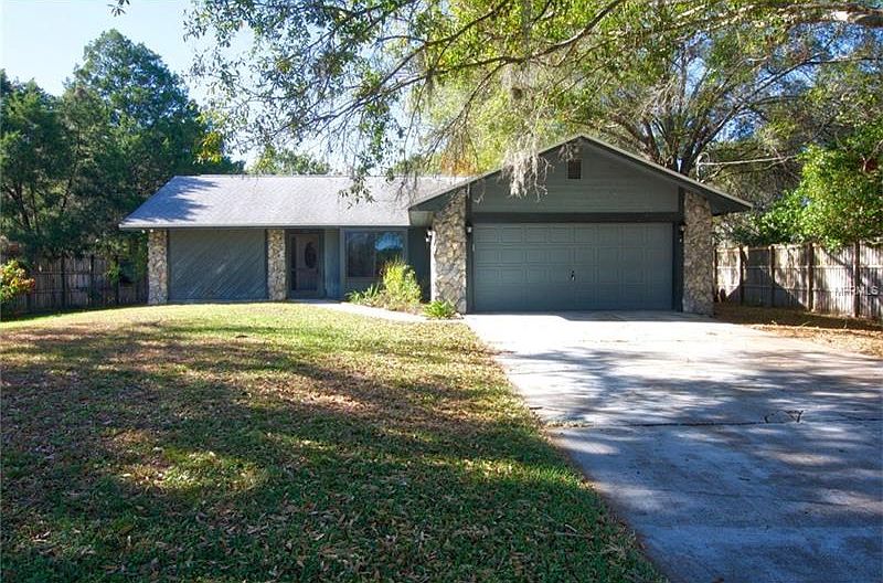 1st image of 11103 Lake Shore Dr