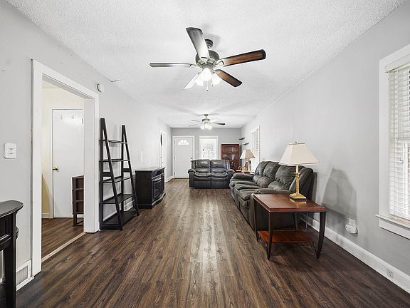 4th image of 2370 Hulman St