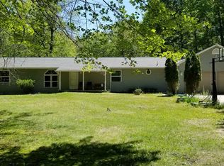 2889 W Chippewa River Rd, Midland, MI 48640