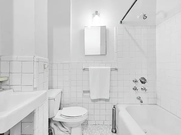 15 West 84th Street image 6 of 6