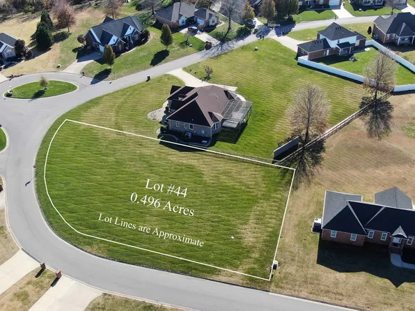 775 Peppers Mill Dr, Paducah, KY 42001